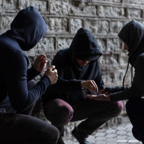كيفية-الابتعاد-عن-صديق-السوء-نصائح-مفيدة